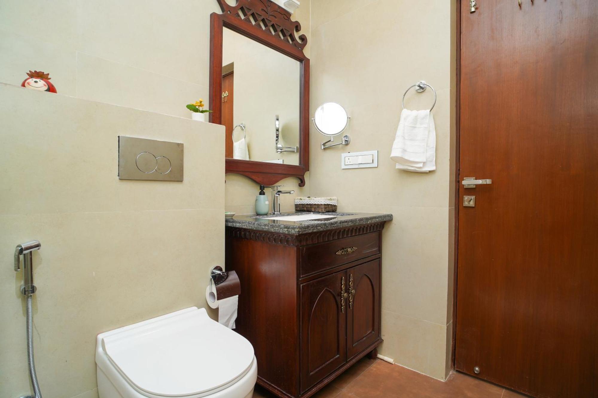 Luxury Aloha Apartments, Rishīkesh Esterno foto