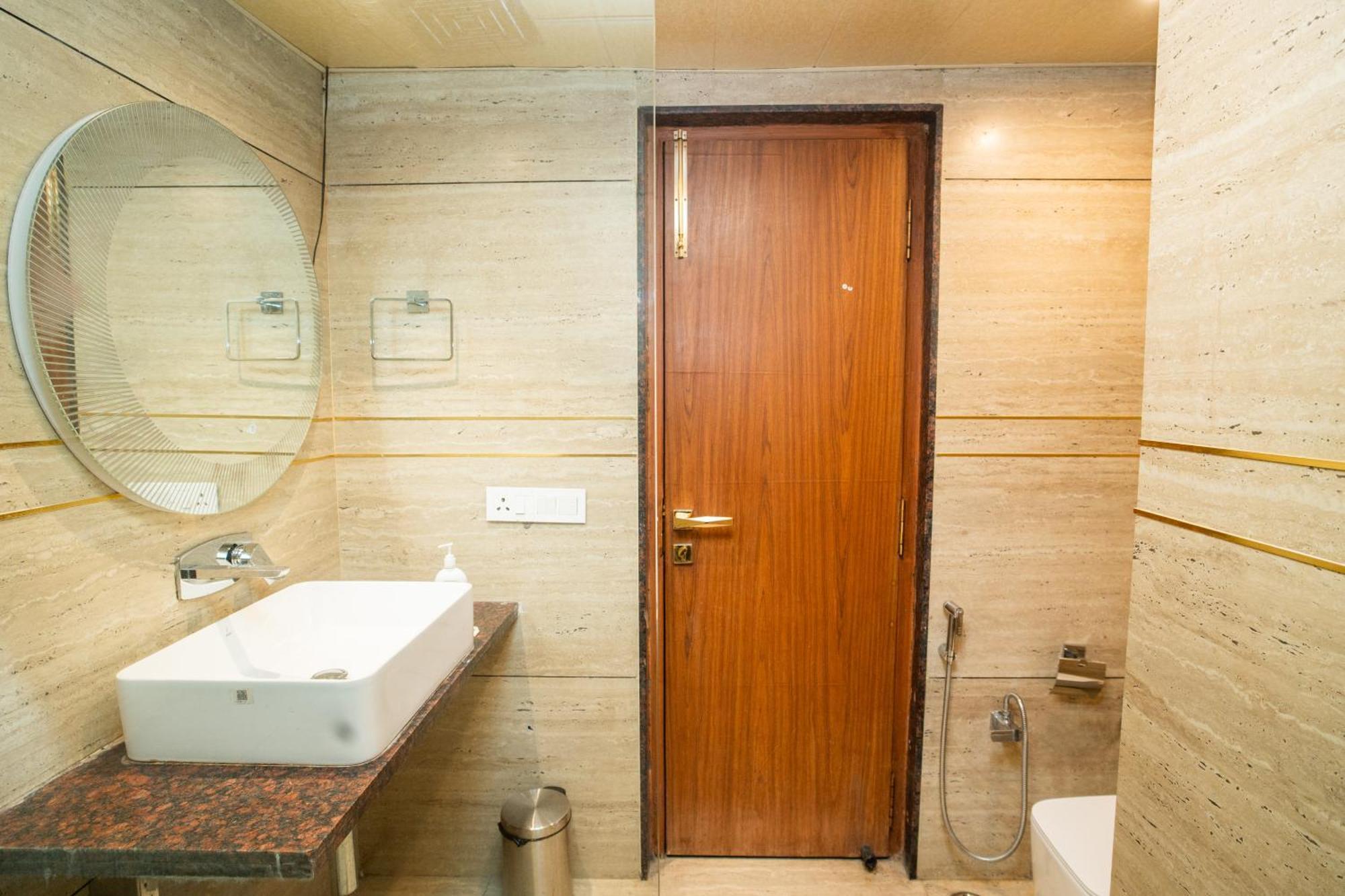 Luxury Aloha Apartments, Rishīkesh Esterno foto