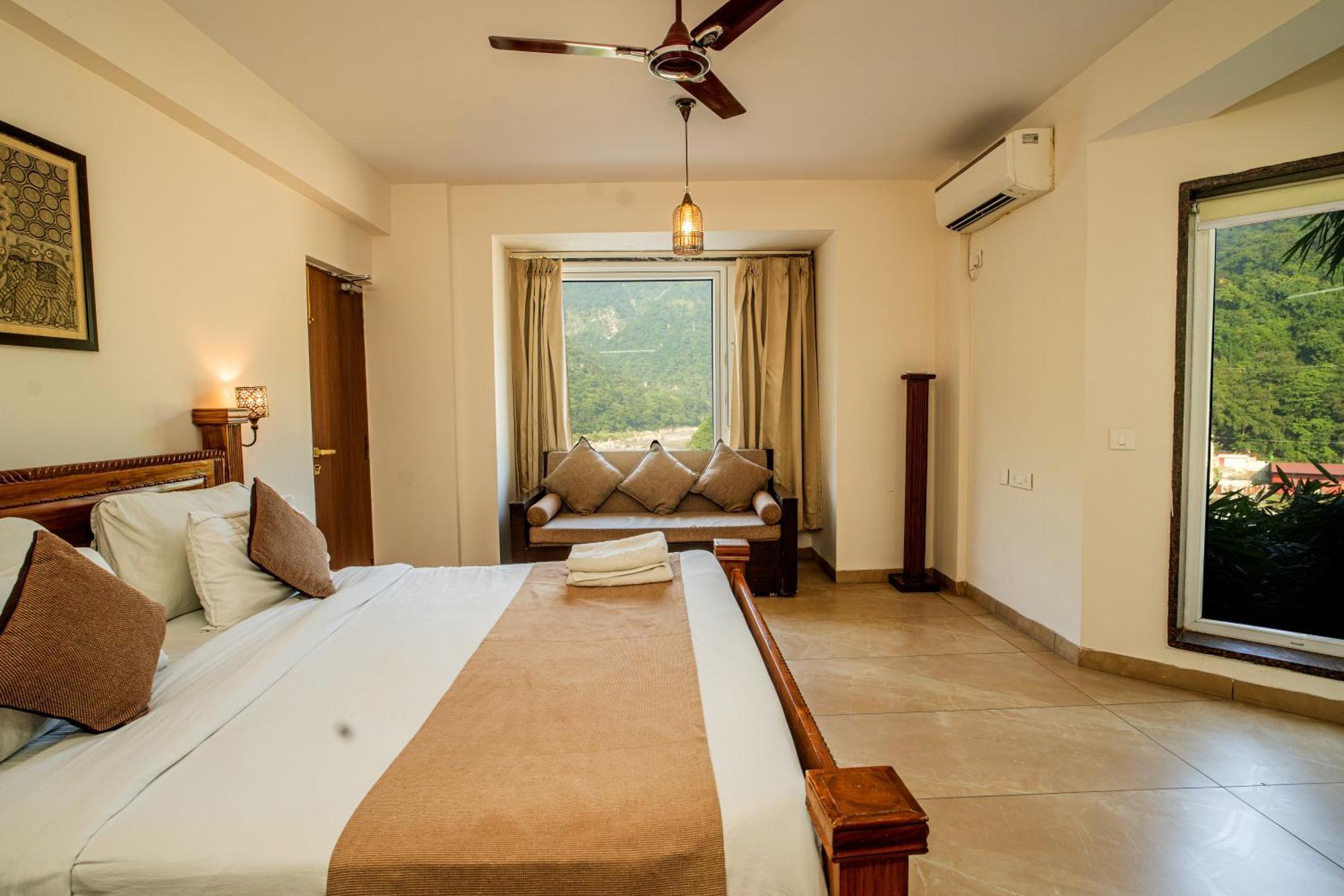Luxury Aloha Apartments, Rishīkesh Esterno foto