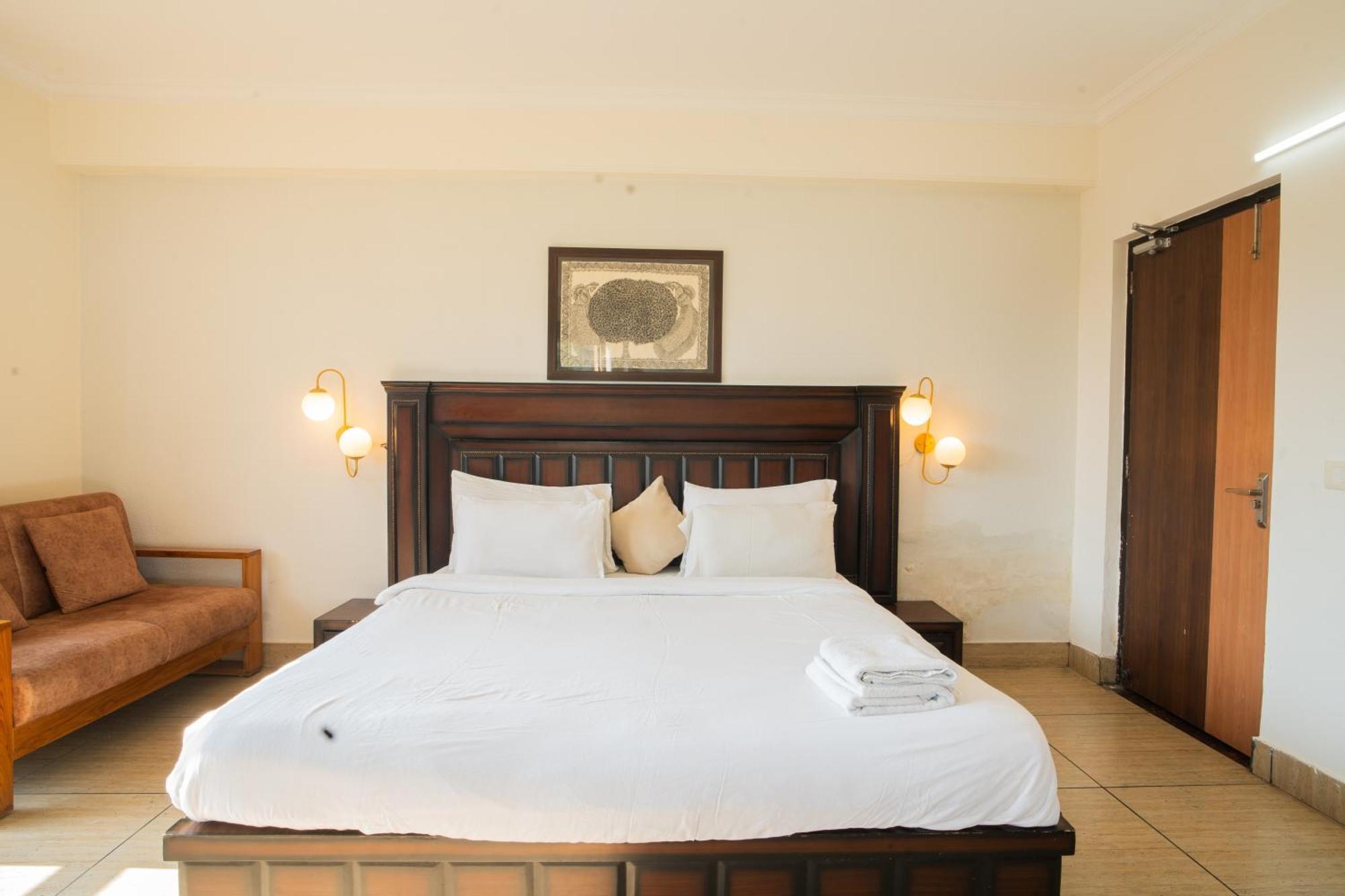 Luxury Aloha Apartments, Rishīkesh Esterno foto