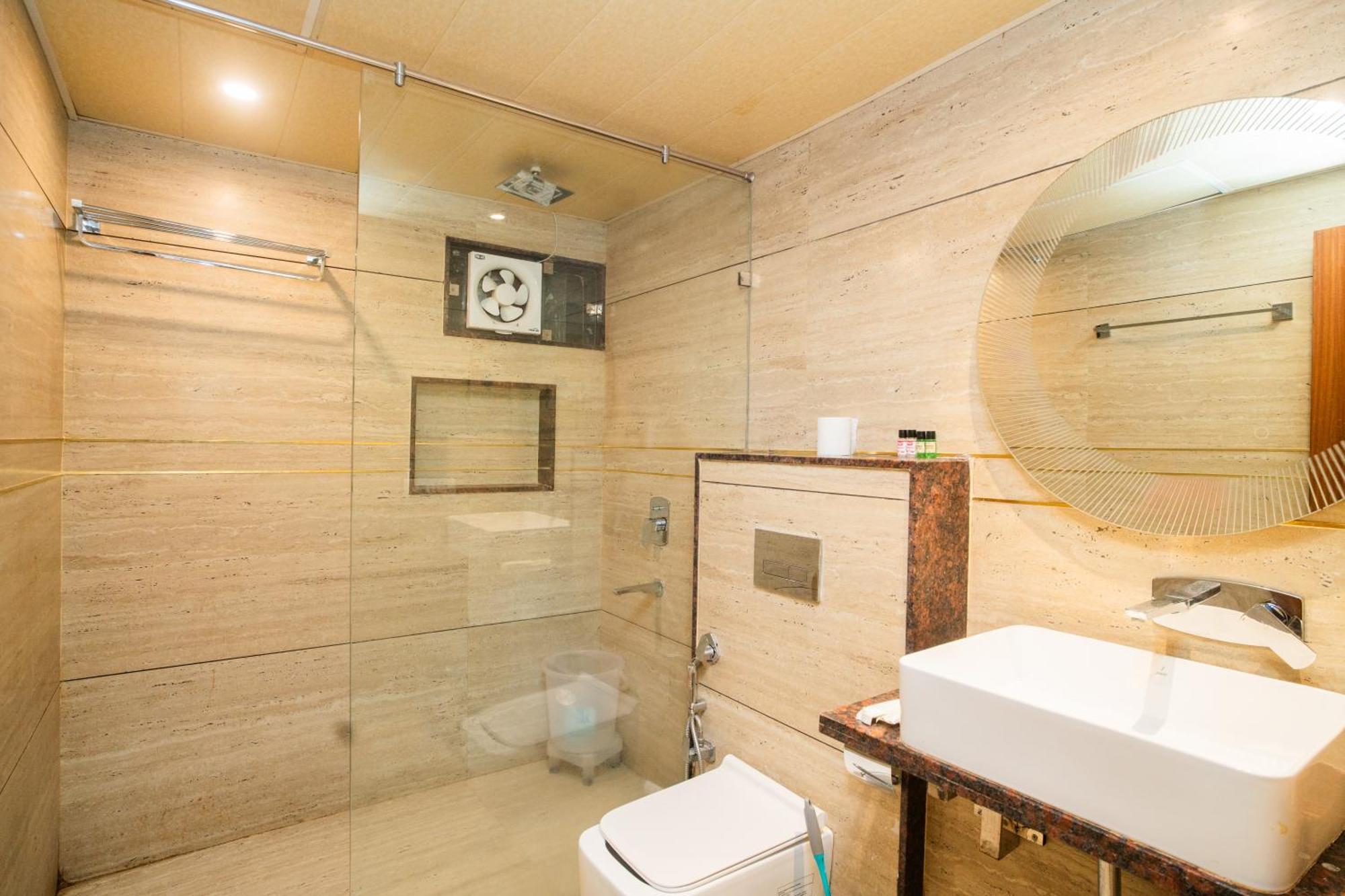 Luxury Aloha Apartments, Rishīkesh Esterno foto